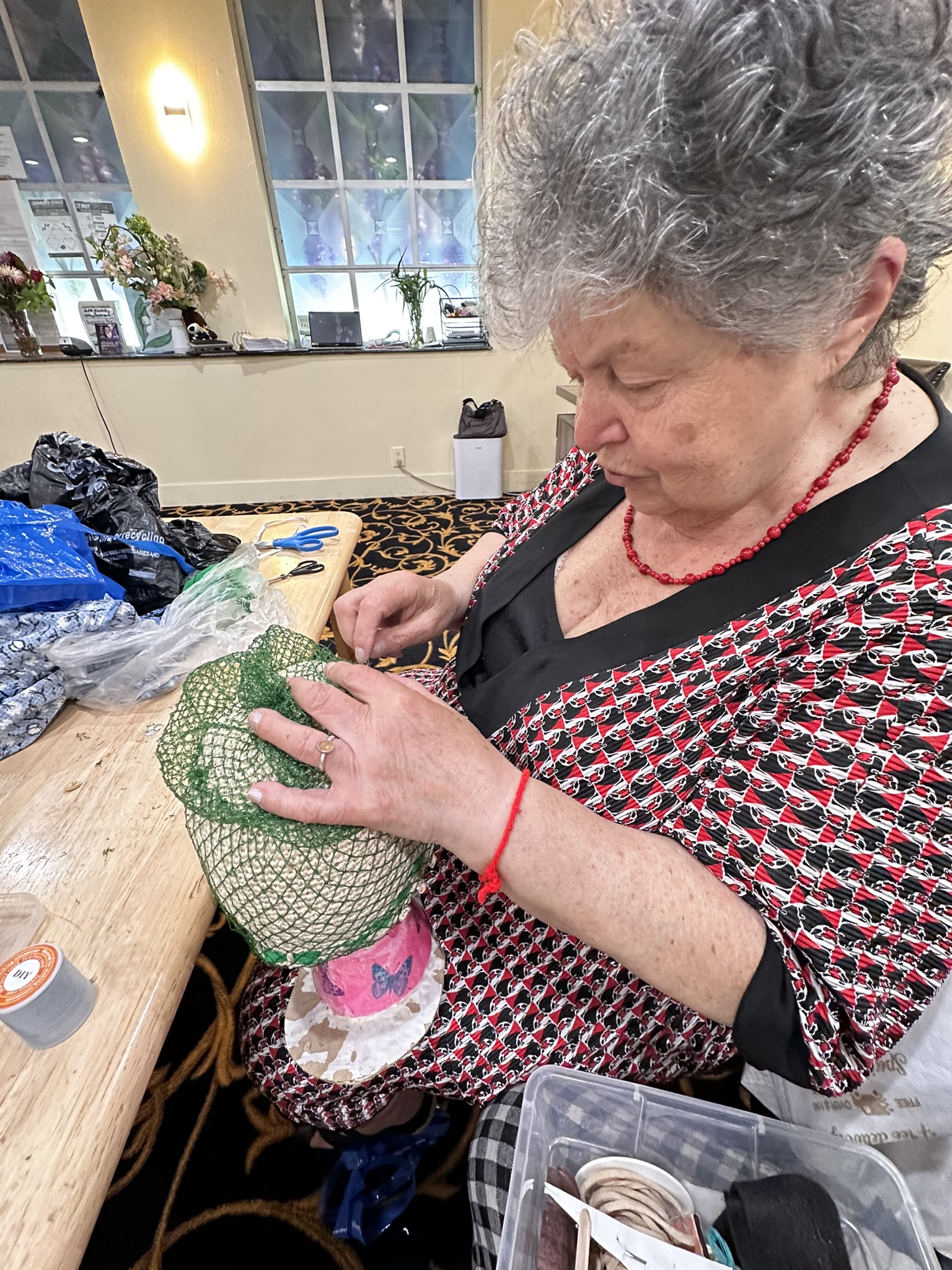 Art sessions with elderly participants