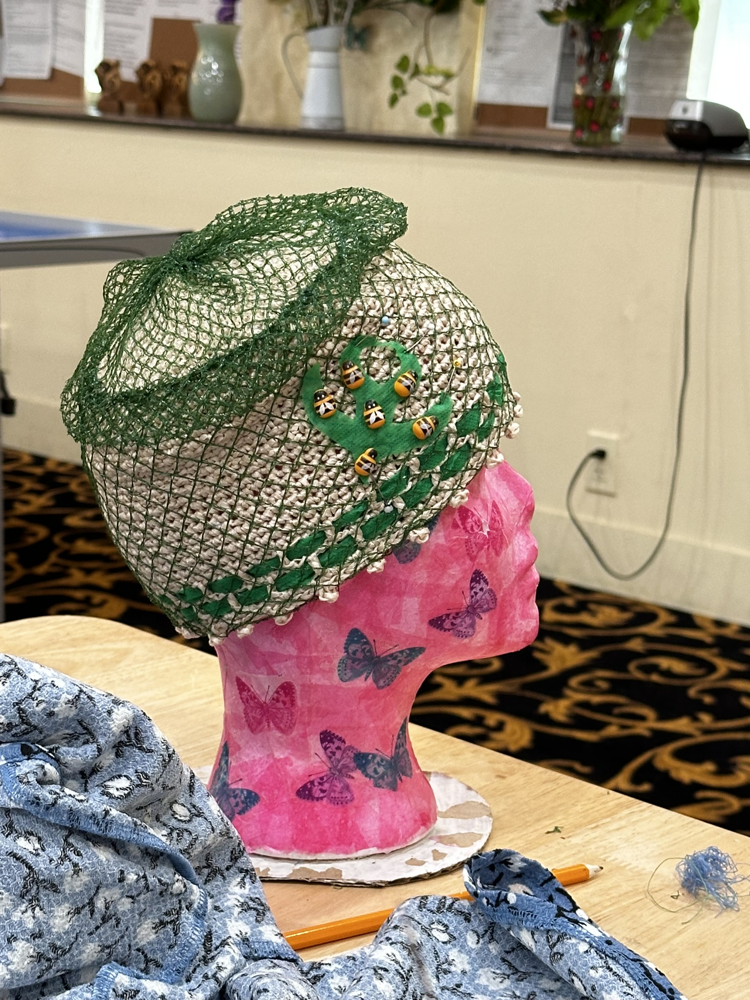 Art sessions with elderly participants