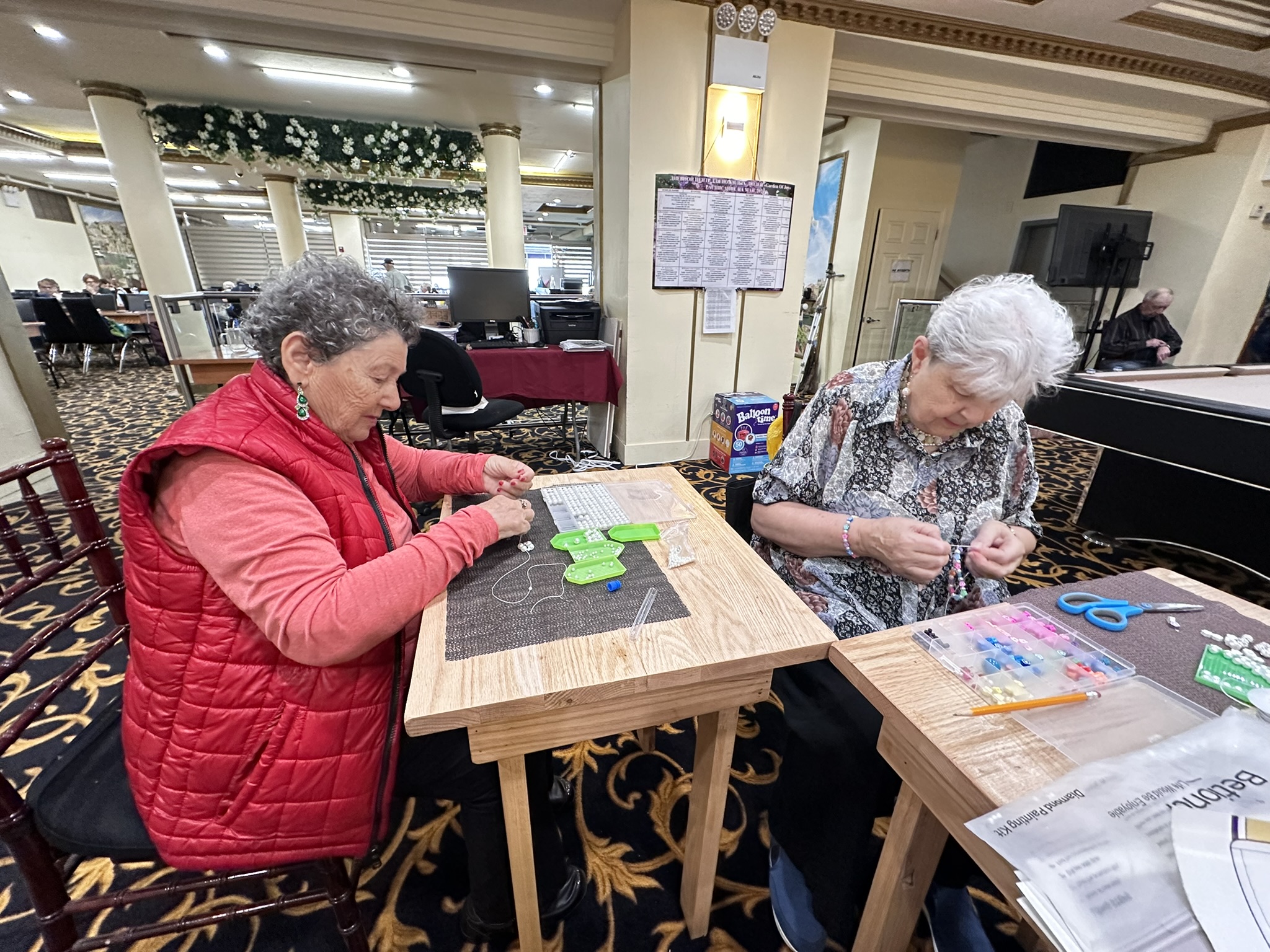 Art sessions with elderly participants