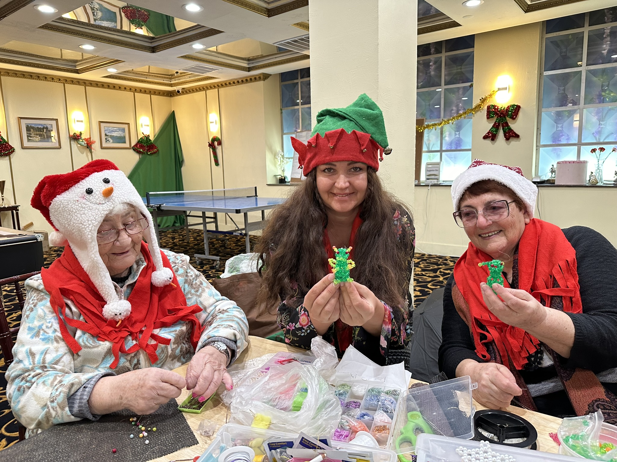 Art sessions with elderly participants