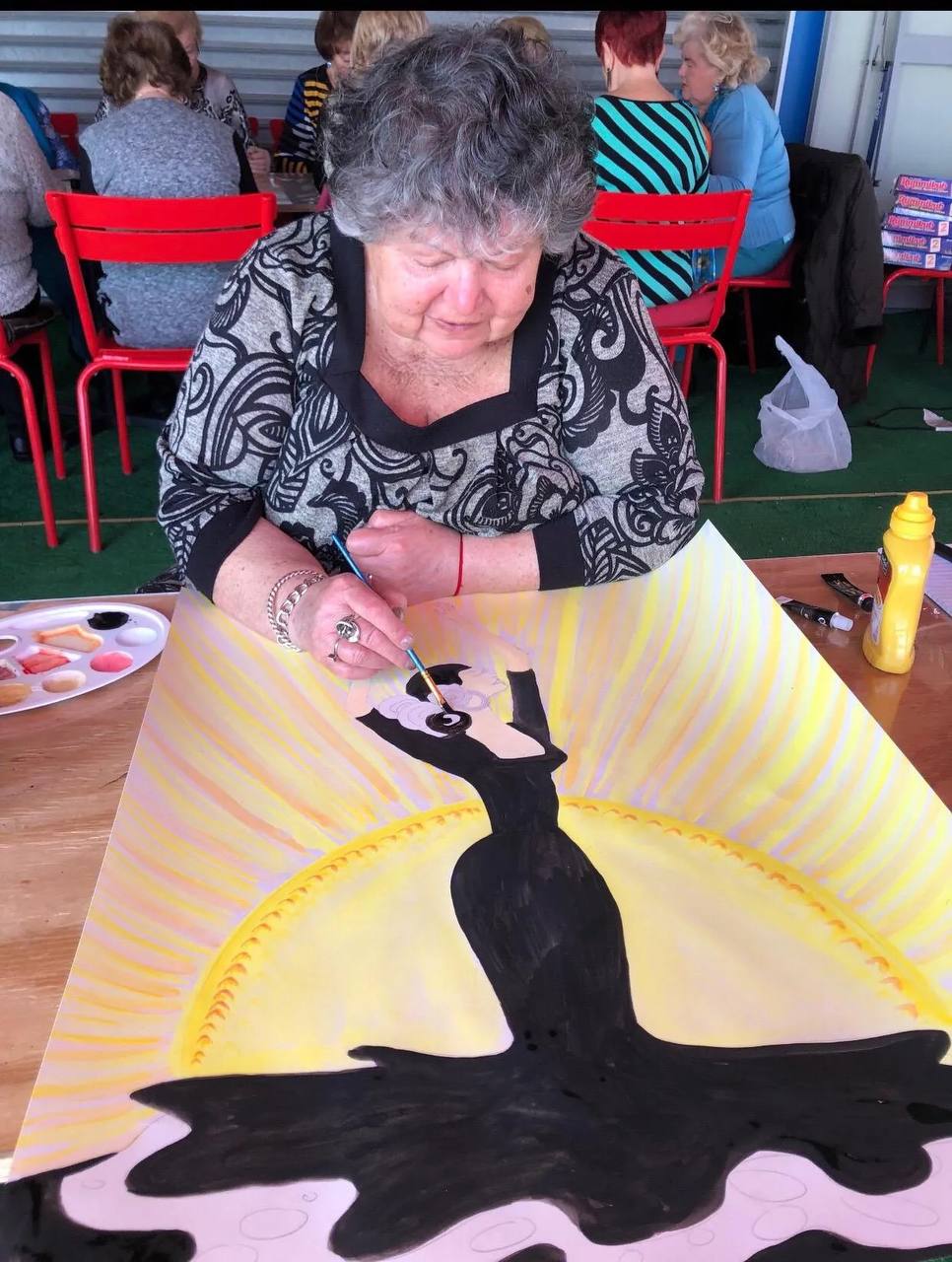 Art sessions with elderly participants